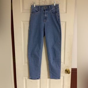 Arizona Jeans.  Size 5